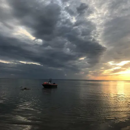 Teeveere Sea House Nyaraló Treimani